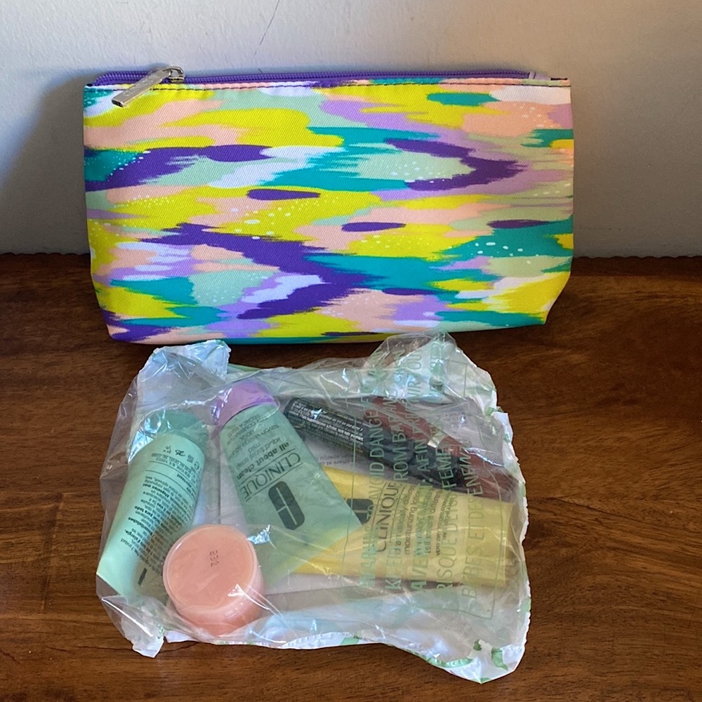 New Clinique 7 PC Skincare Makeup Gift Set Spring Summer Nude Lip Sealed Bag